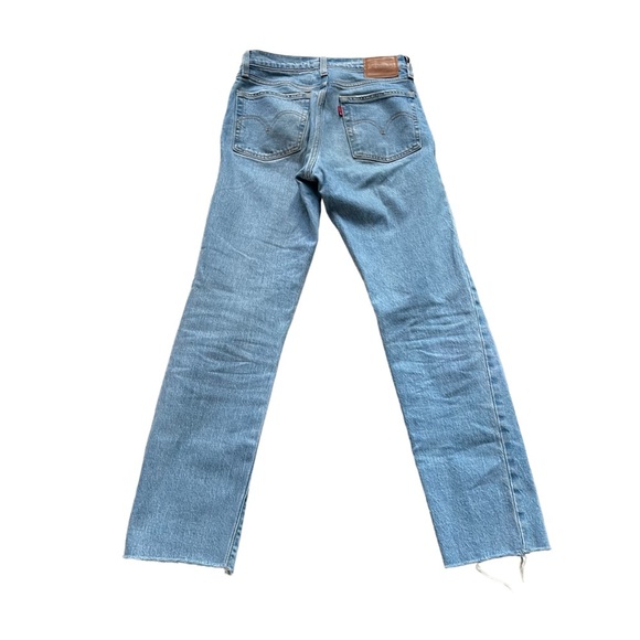 Levi's Women's High Rise Jeans - Medium Blue - Picture 1 of 9